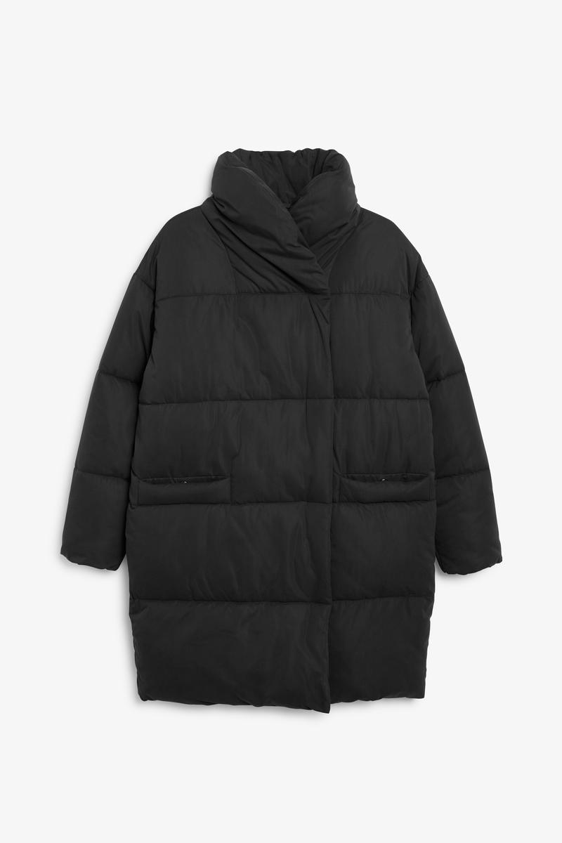 Wattierter Oversize-Mantel - Schwarz von Monki