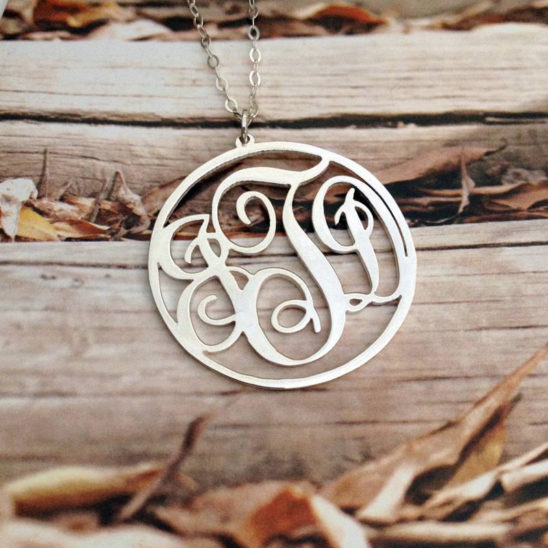 3 Anfangsmonogramm Halskette Sterling Silber Monogramm 1, 5 "Kreis Personalisierte Weihnachtsgeschenk Benutzerdefinierte -% 100Handmade von MonogramNecklace2014
