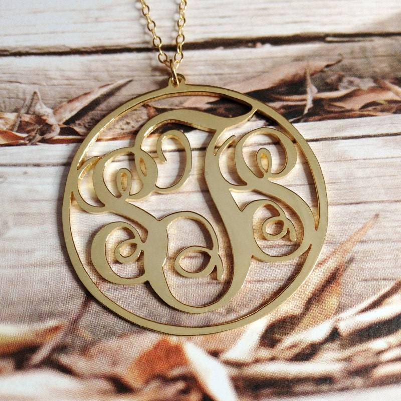 Gold Monogramm Halskette, 3 Initial 1 Zoll 18K Vergoldet Kreis Benutzerdefinierte Halskette Weihnachtsgeschenk -%100 Handmade Gold Monogramm Halskette, 3 Initial 1 Zoll 18K Vergoldet Kreis Benutzerdefinierte Halskette Weihnachtsgeschenk -%100 Handmade von MonogramNecklace2014