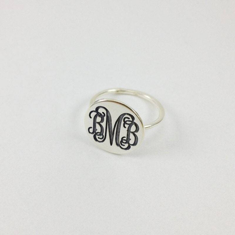Silber Monogramm Ring, Name Initial Personalisierte Schmuck von MonogramNecklace2014
