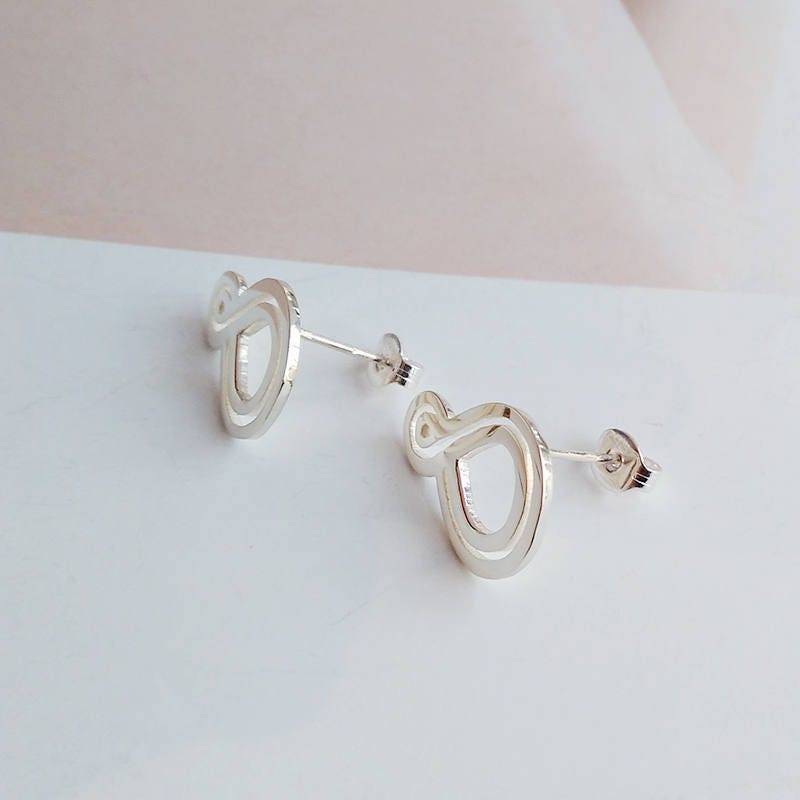 Silber Symbol Ohrringe, Personalisieren Schmetterling Benutzerdefinierte Alle Spezielle Symbole Bestes Geschenk Für Mädchen% 100 Handgefertigt von MonogramNecklace2014