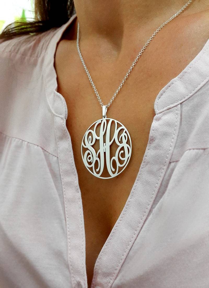 Statement Kreis-Monogramm Halskette - 1, 5 "Zoll Personalisierte Monogramm 925 Sterling Silber von MonogramPersonalized