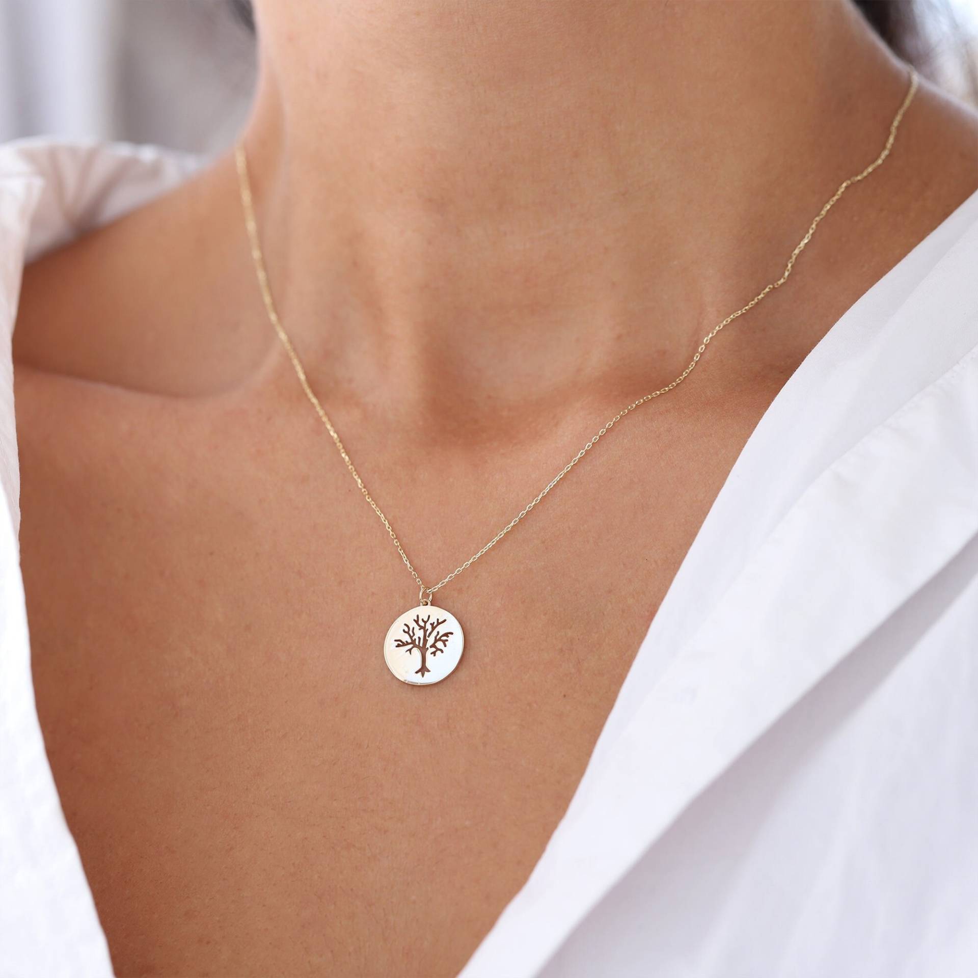 Halskette Für Frauen 14Krealgold Stammbaum Des Lebens Anhänger Zierliche Schmuck Jahrestag Geburtstagsgeschenke Mama Oma Frau Tochter Her Yourself Halskette Für Frauen 14Krealgold Stammbaum Des Lebens Anhänger Zierliche Schmuck Jahrestag Geburtstagsgeschenke Mama Oma Frau Tochter Her Yourself von MonsiniJewelry