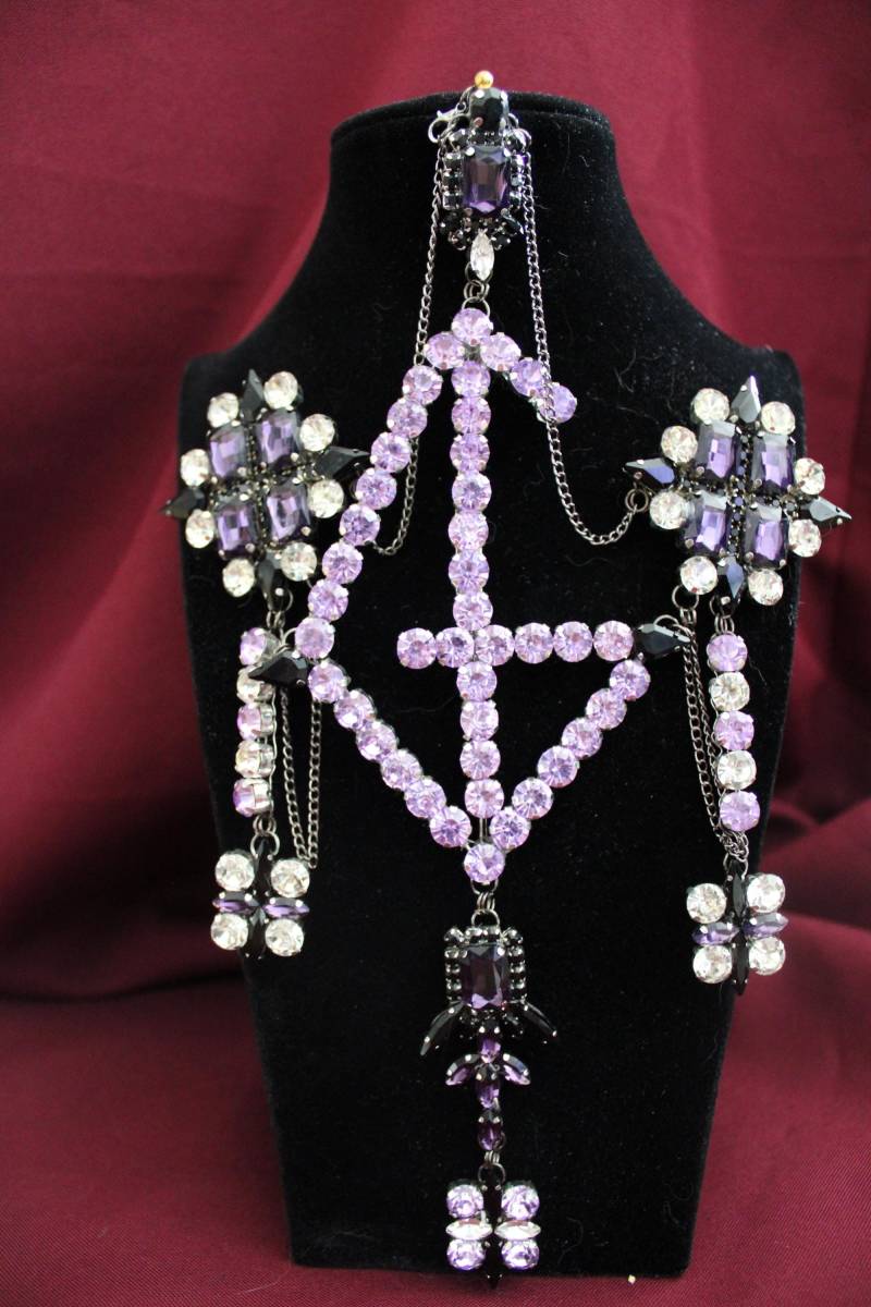 Papa Emeritus V Cross, Ghost Bc, Ghost, Prepetua Jewelry Papa Emeritus V Cross, Ghost Bc, Ghost, Prepetua Jewelry von MonstaasWorkshop