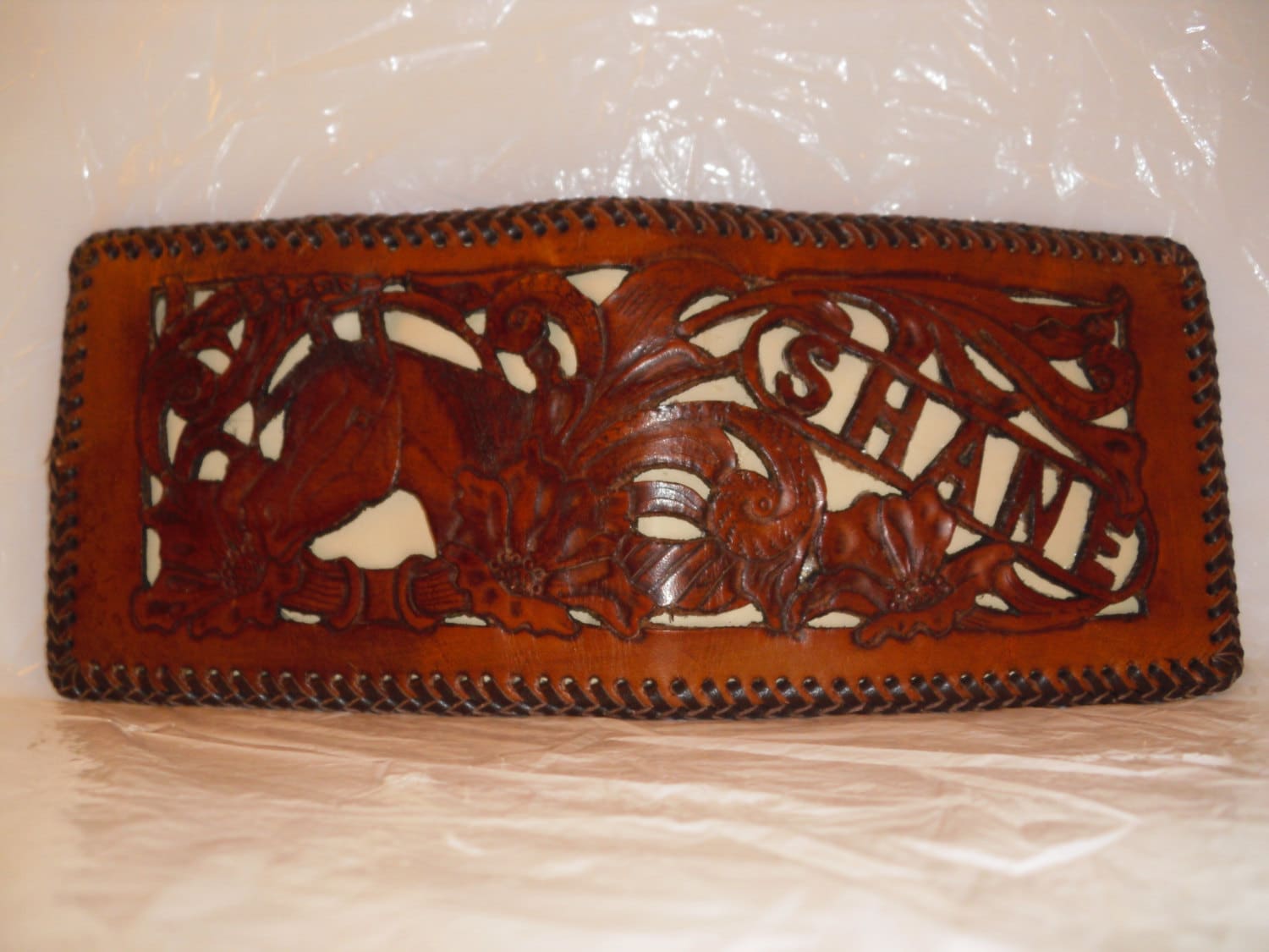 Maßanfertigung Lederportemonnaie Pferdekopf Design Und Name Maßanfertigung Lederportemonnaie Pferdekopf Design Und Name von MontanaStansLeather
