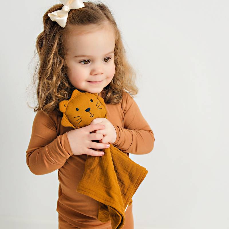 Camel Bambus Zweiteiler Kleinkind Pyjama von MontanaTeesLLC