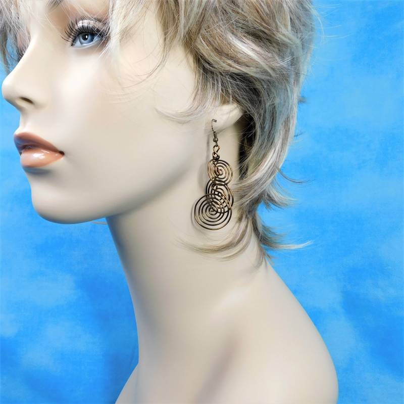Boho Kupfer Spirale Ohrringe, Einzigartige Draht Umwickelt Rustikale Swirl Cluster Baumelt, Handgefertigte Tragbare Kunst Schmuck Geschenk Für Frauen von MontourDesigns