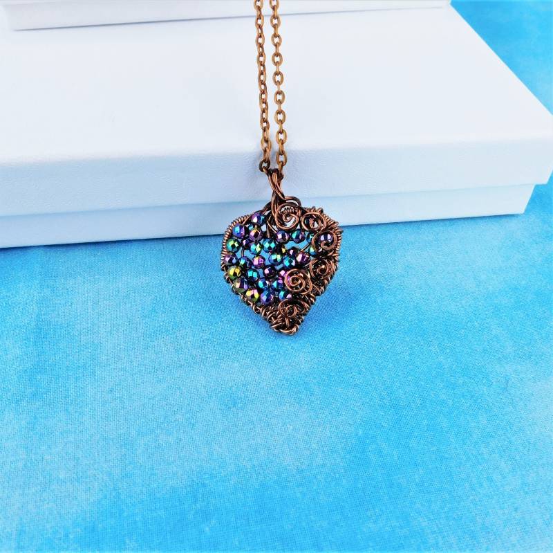 Hämatit Halskette Einzigartige Gewebte Draht Eingewickelt Perlen Kupfer Herz Anhänger Jubiläum Geschenk Oder Geburtstagsgeschenk Für Frauen von MontourDesigns