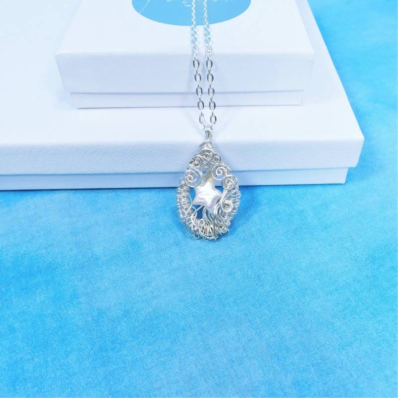 Handwerklich Gefertigte Süsswasserperlen-sternanhänger, Einzelne Perlenkette, Einzigartiger Wire Wrapped Schmuck, Einzigartige Handgemachte von MontourDesigns