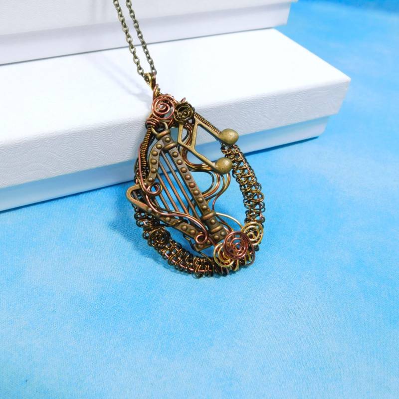 Harfen Schmuck Musiker Halskette, Einzigartige Handgefertigte Musik Thema Tragbare Kunst Anhänger, Musiklehrer Harfenistin Geschenk Für Frauen von MontourDesigns