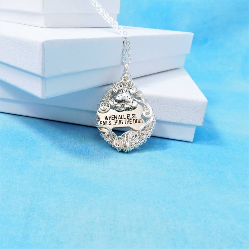 Pelz Baby Halskette Hund Liebhaber Geschenk, Tier Schmuck Haustier Thema Geschenk Für Frauen, Handwerker Handgefertigter Einzigartiger Gewebter von MontourDesigns