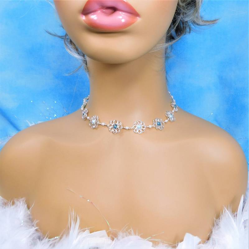 Verstellbare Länge Blaue Blume Halskette One Of Kind Gemeißelte Draht Schmuck Jahrestag Geschenk Für Frau Oder Geburtstagsgeschenk Freundin von MontourDesigns
