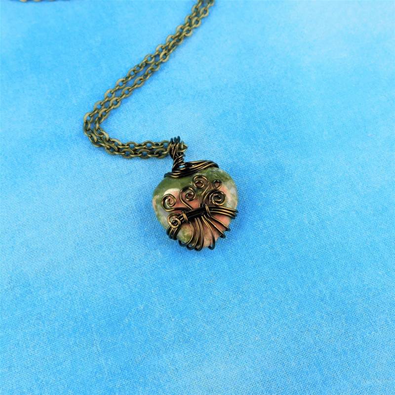 Draht Gewickelt Unakit Herz Halskette, Grün Edelstein Anhänger Valentinstag Geschenk Hochzeit Schmuck Für Frau von MontourDesigns