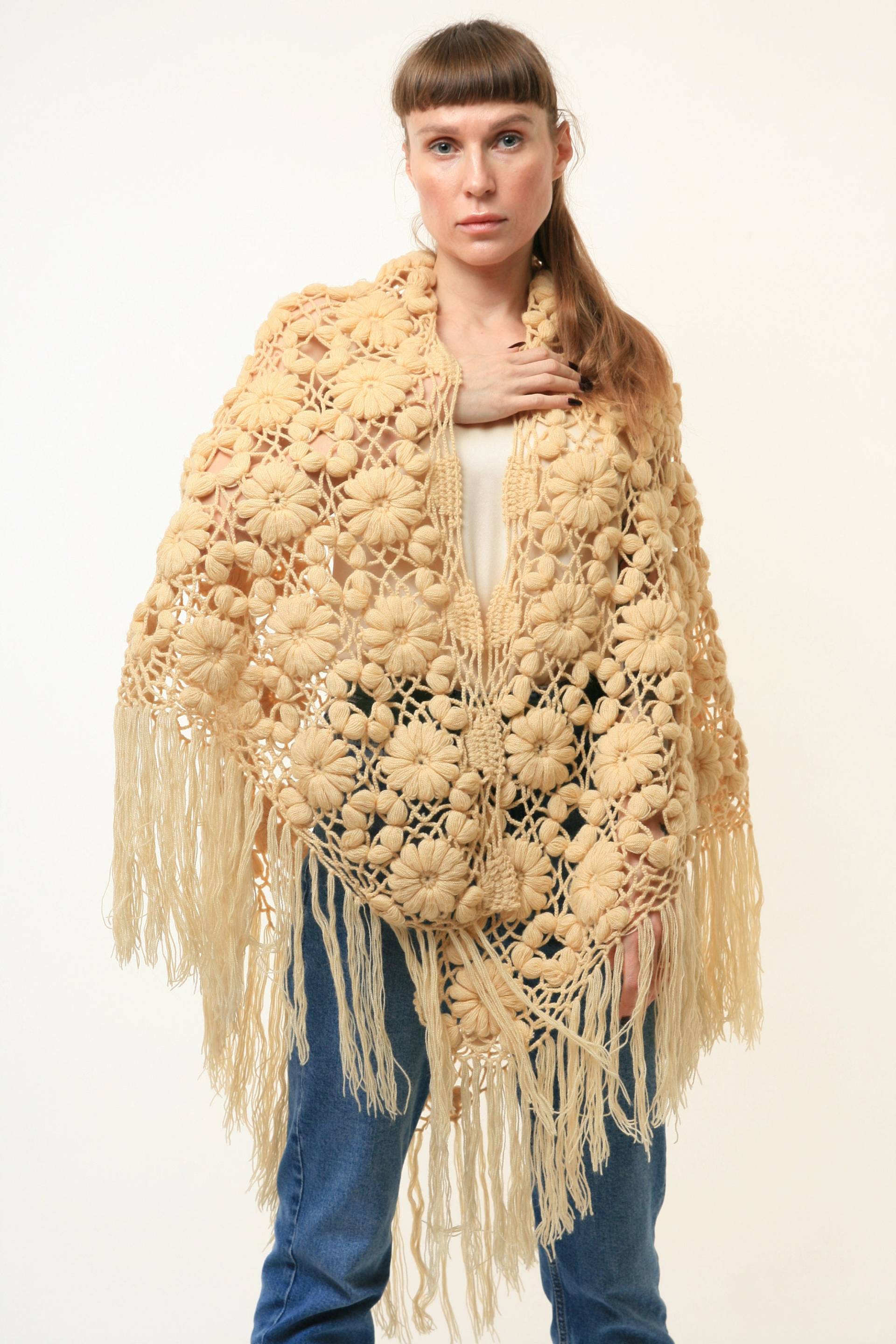 40Er Jahre Vintage Handgestrickter Wollschal Aus Wolle Mit Blumenmuster, Großer Dreiecksschal Für Frauen, Stilvolles Stirnband, Freundin, Geschenk von MoodGirlsUA