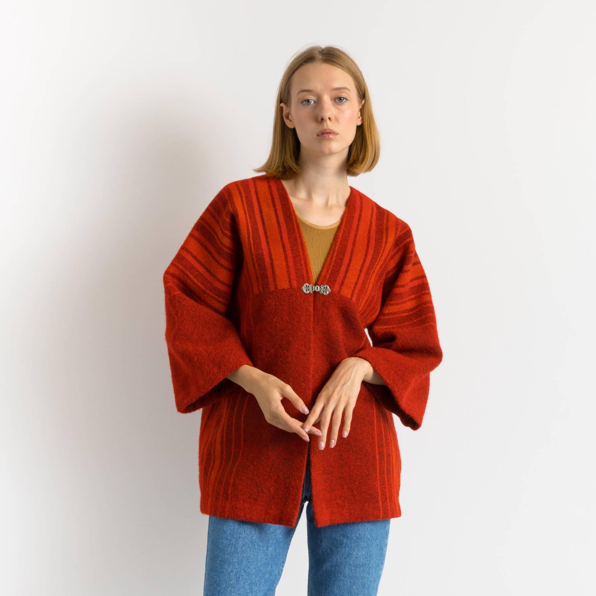 60Er Vintage Island Norwegen Strickmode Handgestrickt V Ausschnitt Dunkelrot Ornament Wollpullover Größe Klein von MoodGirlsUA