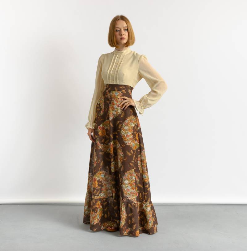 70Er Florales Präriekleid Boho Maxikleid Spitzenlätzchen High Neck Langarm Hippie Vintage Vicky Vaughn Junior 1970Er Uk 14 Medium von MoodGirlsUA
