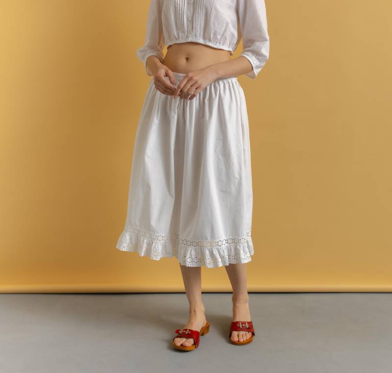 70Er Vintage Weißer Puffrock Mit Hoher Taille Unter Kleid Größe Medium von MoodGirlsUA