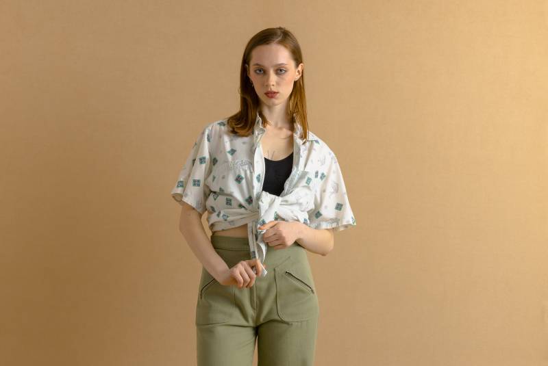 80Er Jahre Vintage Baumwolle Animal Print Unisex Stoff Kurzarm Im Muster Hemd Knöpfe Bis Bluse Größe Herren Medium von MoodGirlsUA