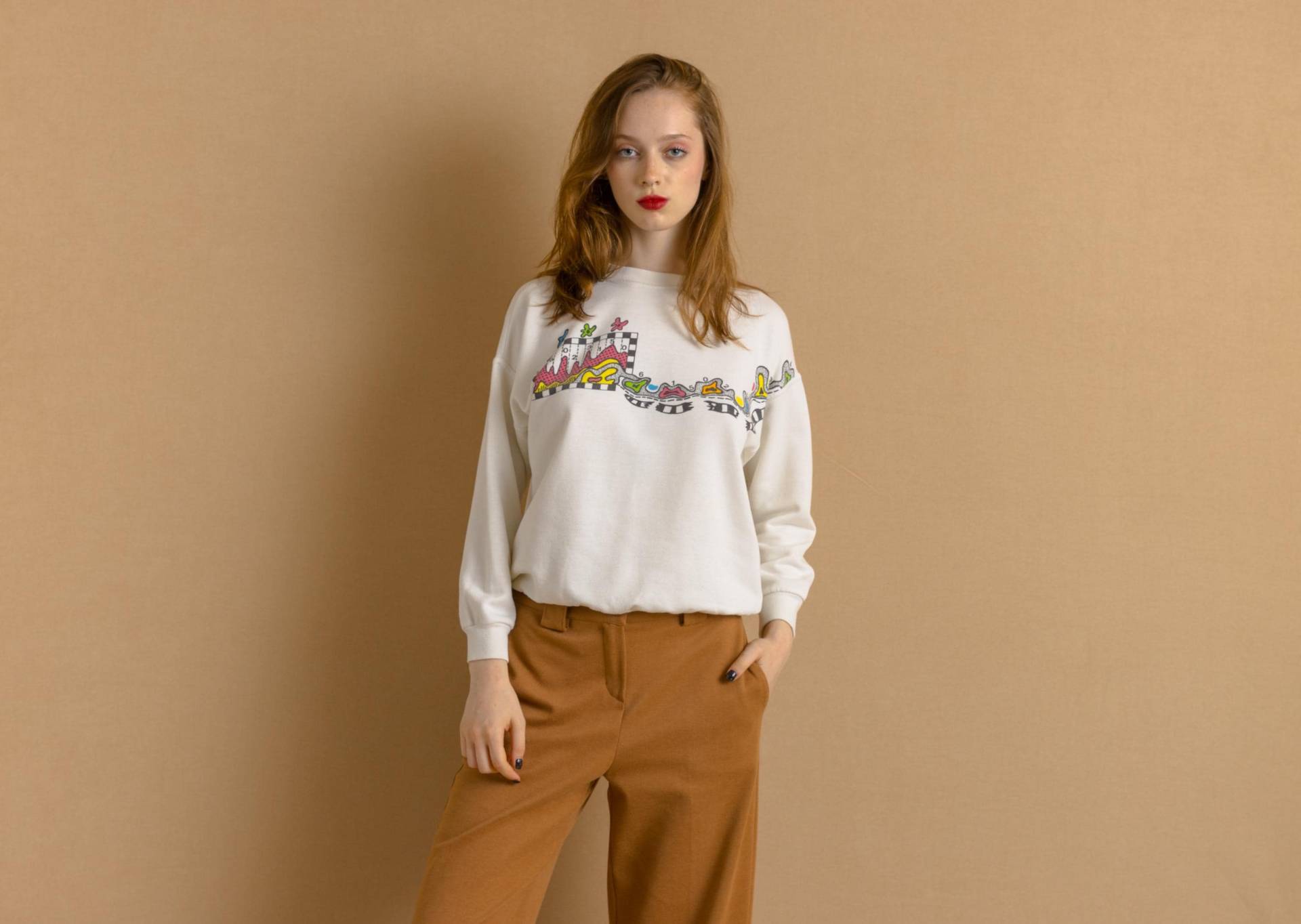 80Er Jahre Vintage Grafikdruck Adidas Frau Weiß Sweatshirt Pullover Größe S von MoodGirlsUA