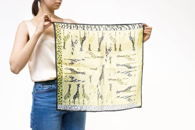 80Er Jahre Vintage Handbedruckt Reine Seide Seta Soie Blumenmuster Quadratisch 51 cm Auf Schal Stirnband Freundin Geschenk von MoodGirlsUA