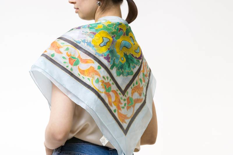 80Er Jahre Vintage Vtg Seltene Blaue Blumen Handbedruckte Reine Seide Seta Soie Quadrat 89 cm Auf Schal Stirnband Freundin Geschenk von MoodGirlsUA