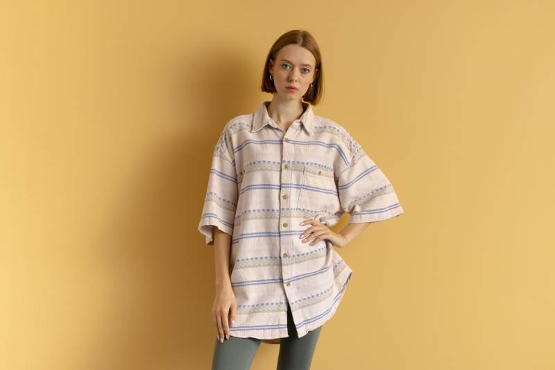80Er Vintage Baumwolle Abstraktes Muster Naturstoff Kurzarm Im Shirt Knöpfe Up Bluse Größe Unisex Xlarge von MoodGirlsUA