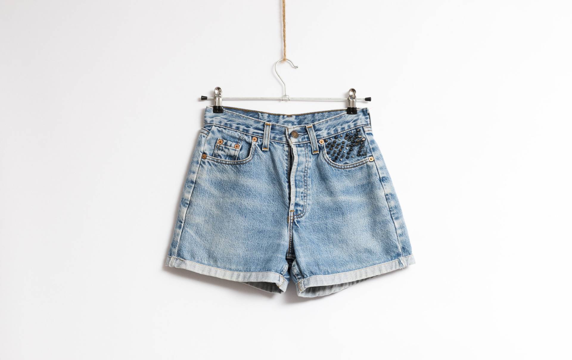 90Er Jahre Vintage Vtg Rare Blue High Waisted Denim Zip Befestigt Levis Shorts in Medium Grunge Size S 28 Girl Girlfriend Gift 4764 von MoodGirlsUA