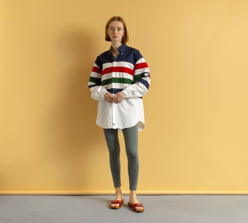 Vintage-Unisex-Hemd/Bluse Von Tommy Hilfiger Aus Den 90Er-Jahren Mit Streifenmuster, Langen Ärmeln Und Normaler Passform, Größe M | Medium Fit von MoodGirlsUA