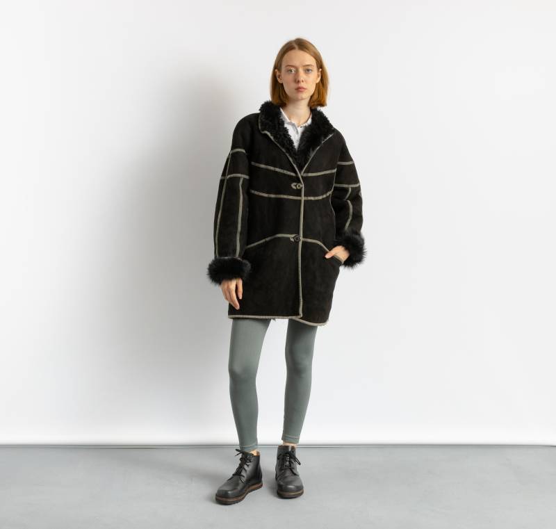 Damen Schaffellmantel 70Er Jahre, Größe M, Schwarzer Wildleder Vintage Mantel, Lässiger Slouchy Getragen Im Shearling Nachhaltige Winter von MoodGirlsUA