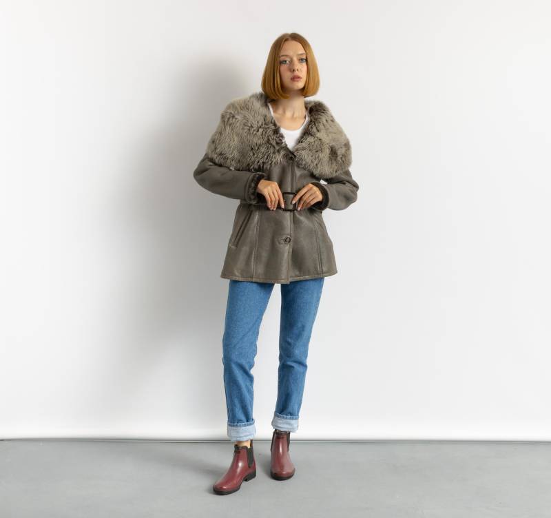 Damen Schaffellmantel 80Er Jahre, Größe M, Grauer Leder Vintage Mantel, Lässiger Slouchy Getragen Im Shearling Nachhaltige Winter Oberbekleidung von MoodGirlsUA