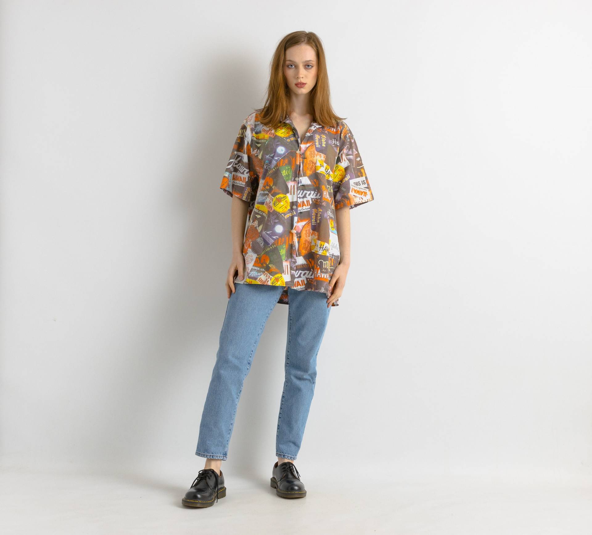 Gemusterte Vintage-Bluse Der 80Er Jahre/Vintage-Damenbluse Mit Farbigem Abstraktem Muster Vintage-Sommer-Damenhemd Vintage-Jackenhemd von MoodGirlsUA