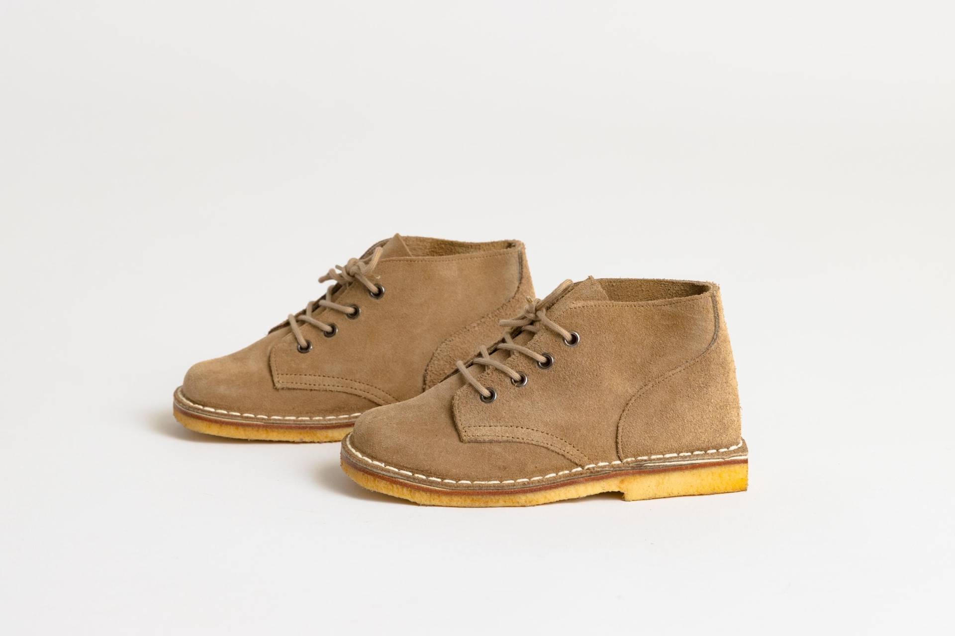 Ungetragene Vintage-Kinderstiefel Von Strub Aus Den 70Er Jahren, Braunes Wildleder, Eckige Zehenpartie, Größe 25 von MoodGirlsUA