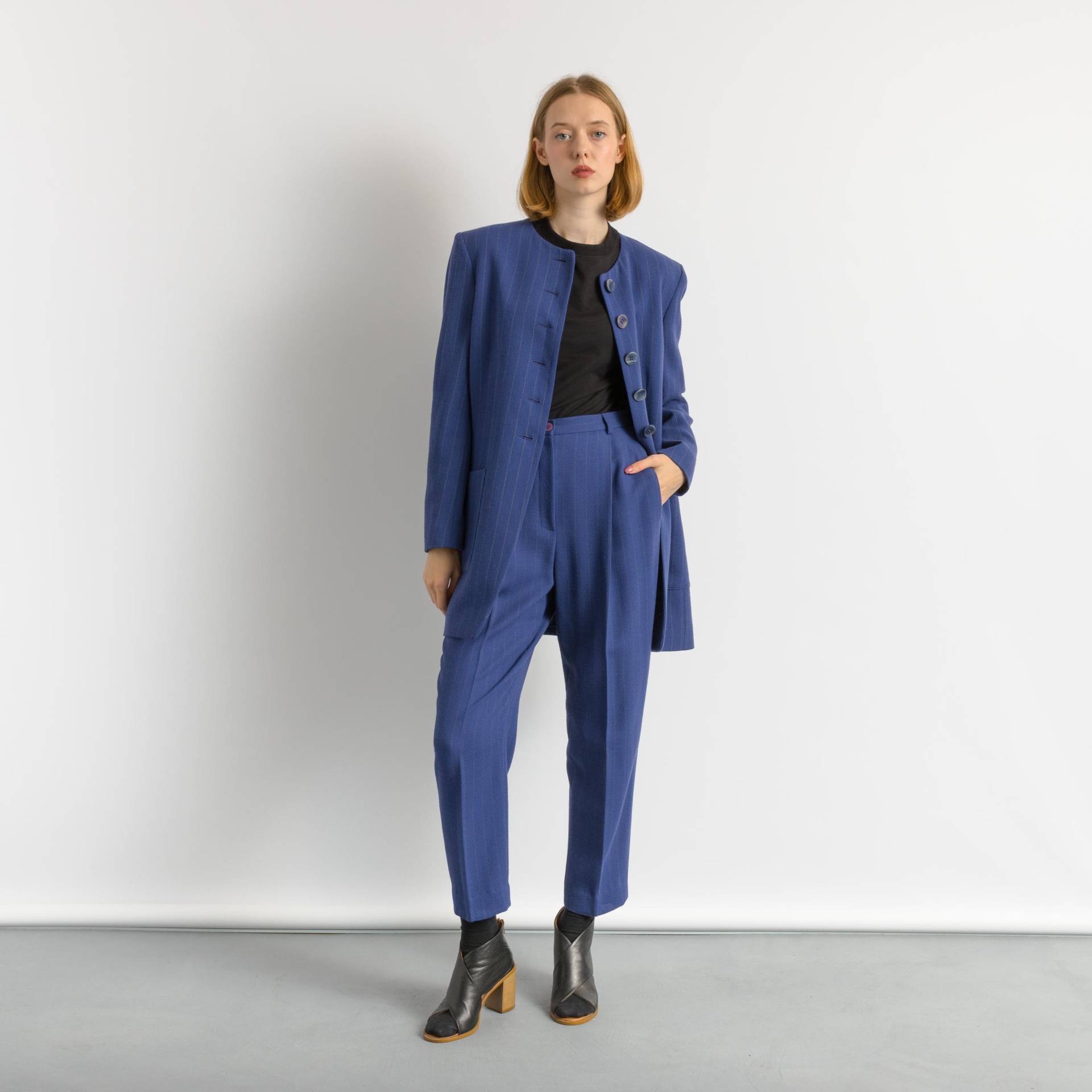 Vintage Jaeger Anzug | 80Er London Dunkelblau Beige Nadelstreifen Dark Academia Hoch Taillierte Hose Und Mantel 2-Teiliges Anzug-Set von MoodGirlsUA