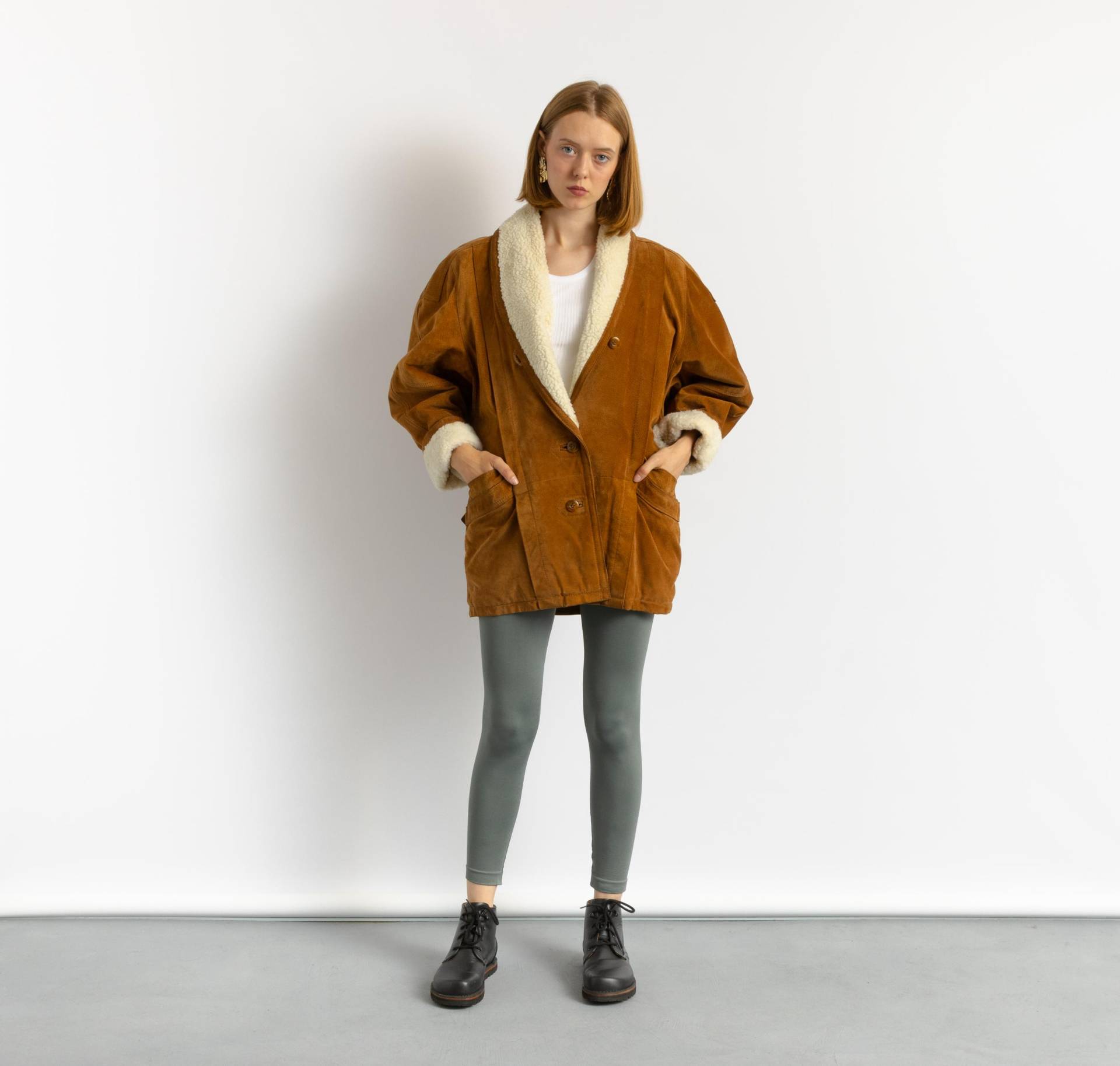 Vintage-Wintermantel Aus Den 80Er-Jahren, Wildleder, Lammfellfutter, Größe M/Leder Vintage-Damen-Wintermantel Wildleder von MoodGirlsUA