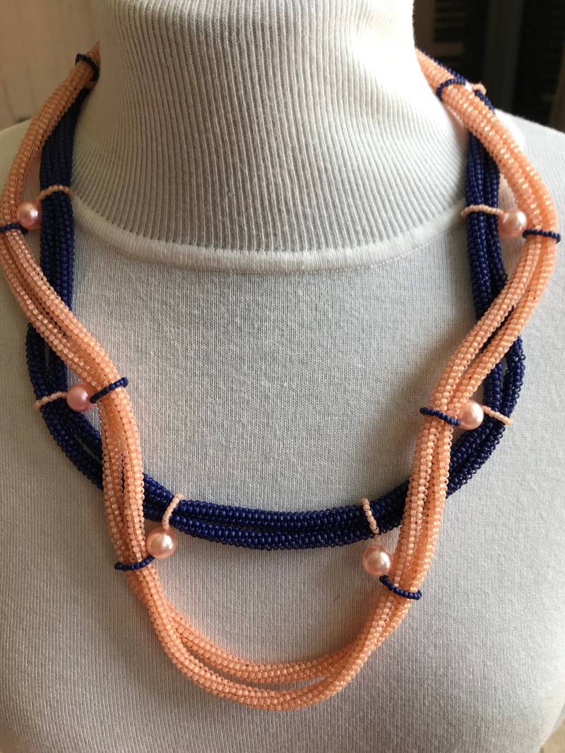 Blaue Saatperlen Halskette, Blaue Perlen Stich Rosa Handgemachter Schmuck, Unikat Geschenk Für Frau Blaue Saatperlen Halskette, Blaue Perlen Stich Rosa Handgemachter Schmuck, Unikat Geschenk Für Frau von MoodOfBeads