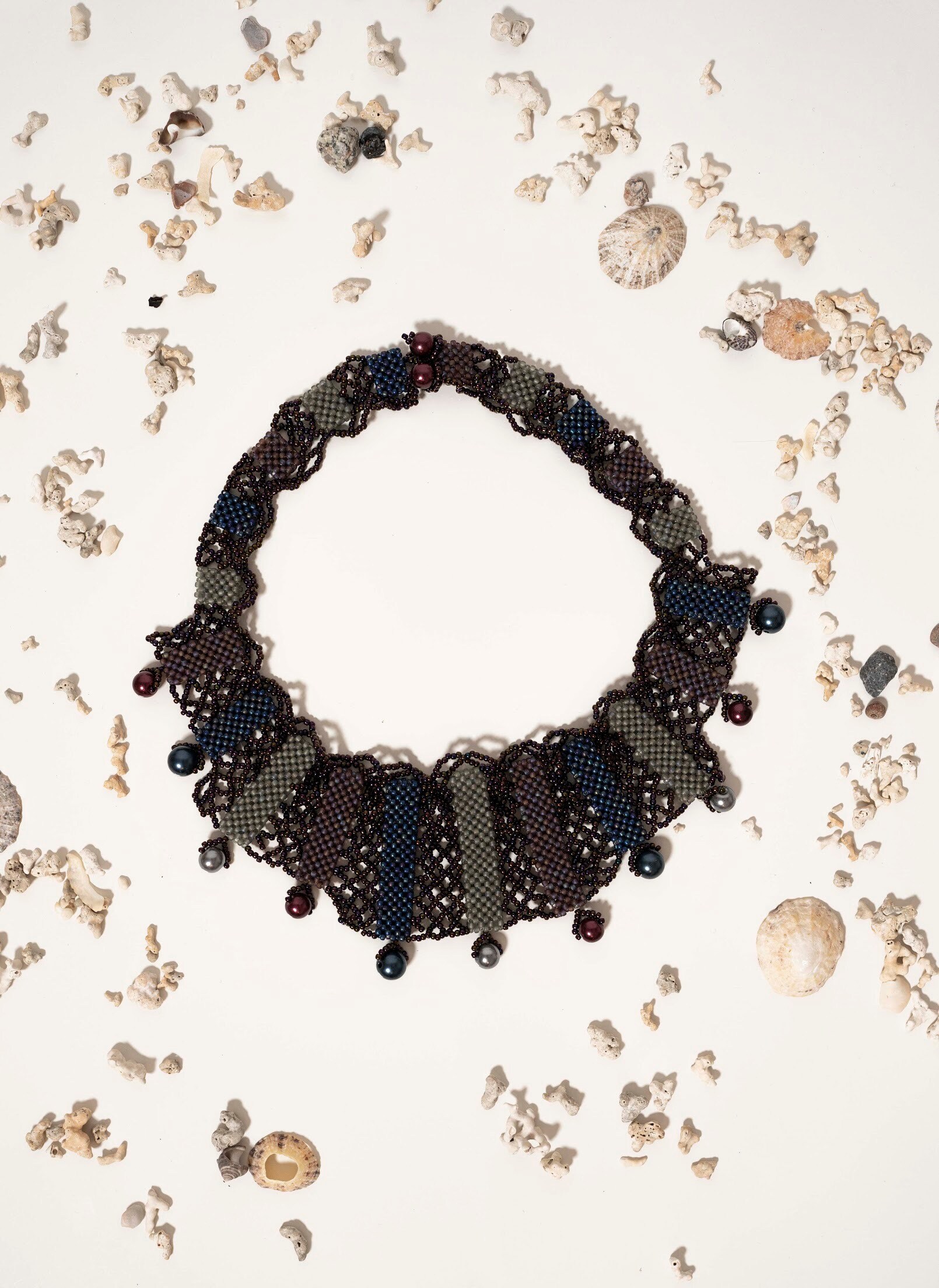 Lila Saatperlen Halskette, Blaue Perlen Graue Stich Schmuck, Toho Glasperlen Unikat Geschenk Für Frau von MoodOfBeads