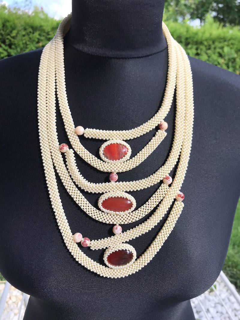 Saatperlen Halskette, Beige Perlen Braune Schmuck, Statement Geschenk Für Frau, Einzigartiger Handgemachter Schmuck Saatperlen Halskette, Beige Perlen Braune Schmuck, Statement Geschenk Für Frau, Einzigartiger Handgemachter Schmuck von MoodOfBeads
