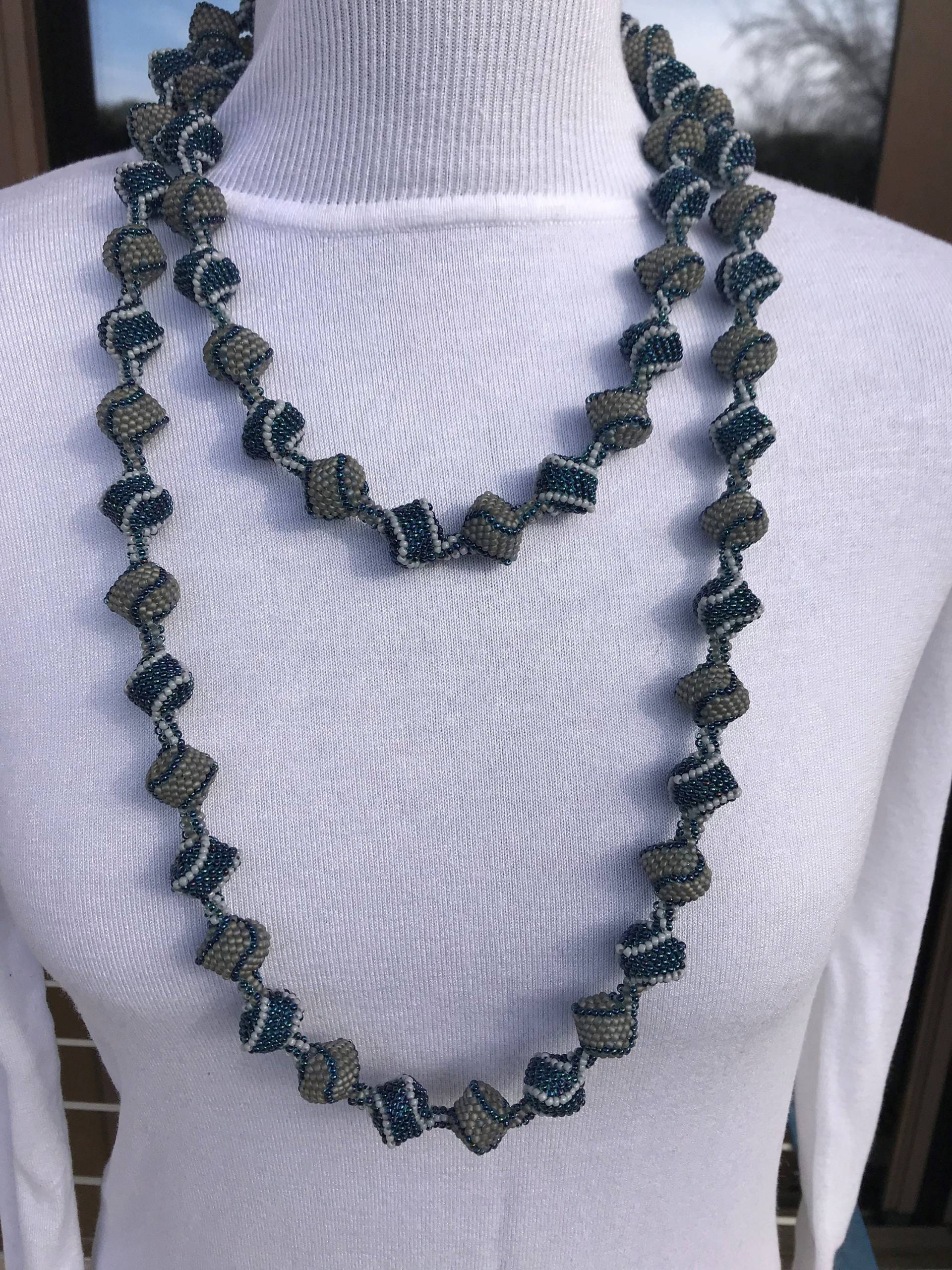 Schmuck, Halskette, Saatperlen Bunte Perlen Stich Handgemachter Einzigartiger Geschenk Für Frau von MoodOfBeads