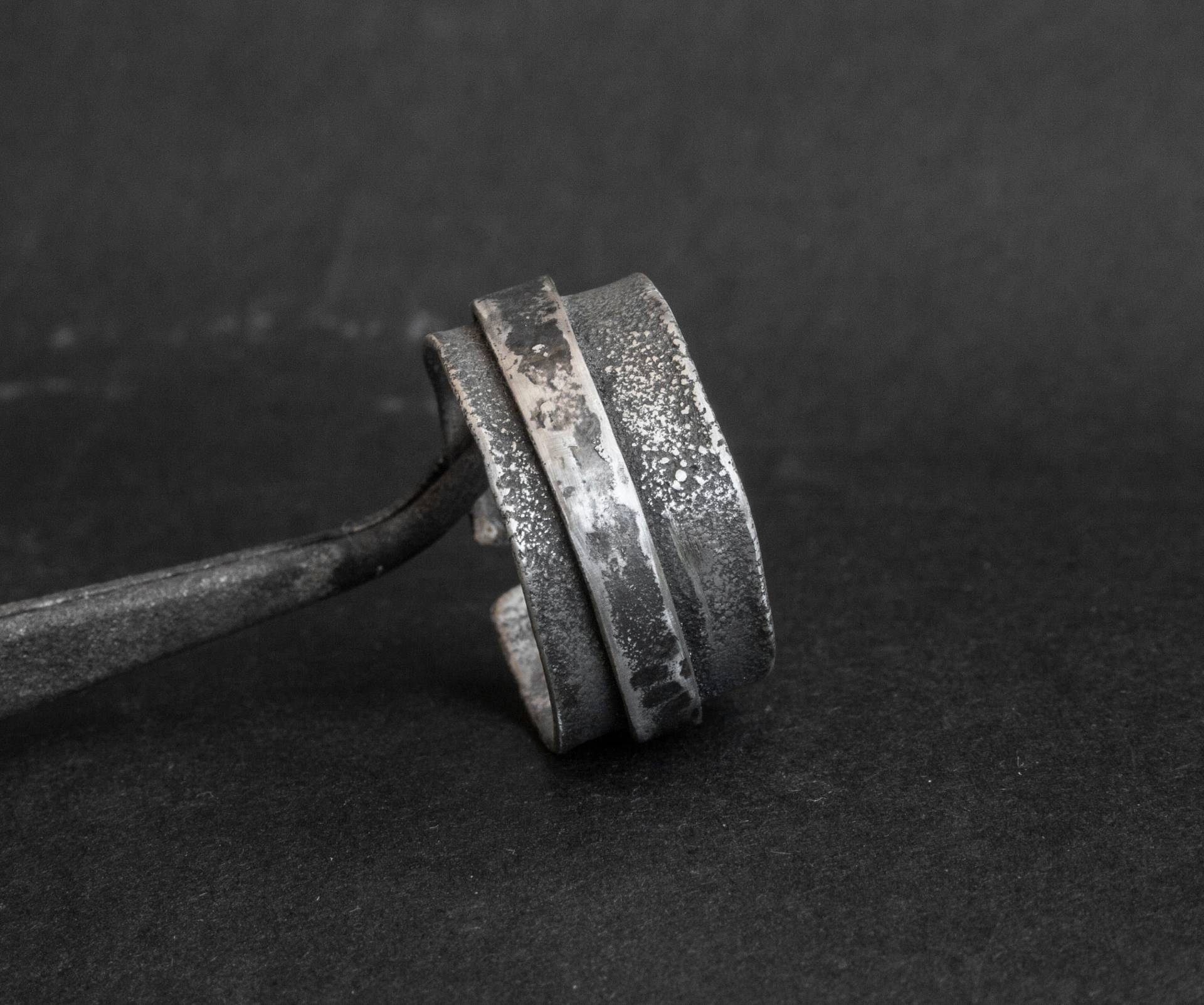 Brutalist Silberring Herren Bänder Silber Verstellbarer Ring Rohsilberring Silberschmuck Kunst Sterilng 925 von MoodStory