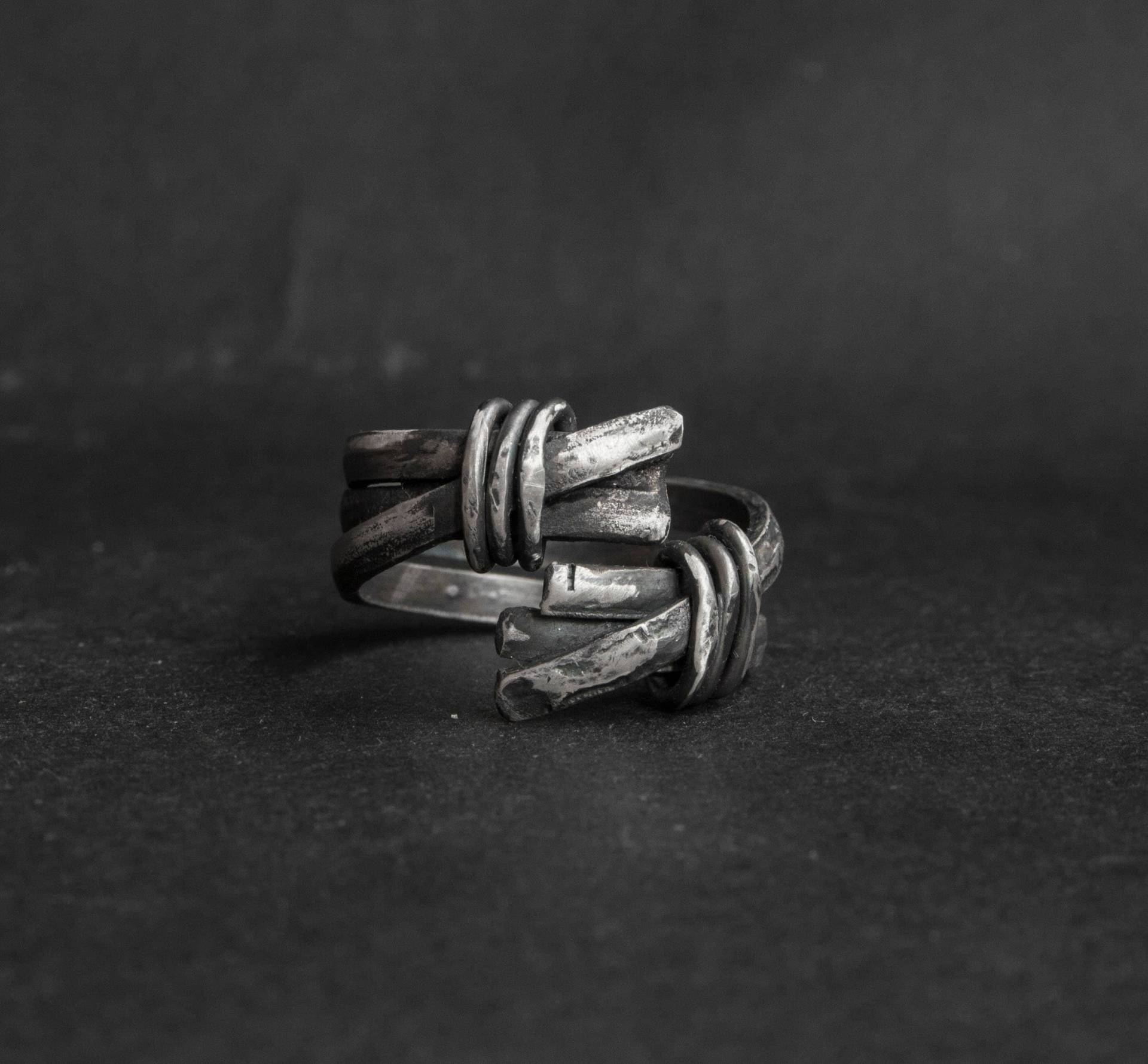 Roher Silberring Verstellbarer Ring Breite Bänder Männer Rustikaler Brutalist Unisex Bandring Oxidiertes Silber von MoodStory
