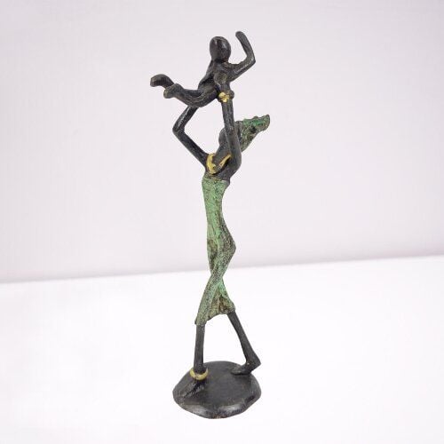 Moogoo Creative Africa Bronze-Skulptur "Baby in the air" by Issouf | Handgemacht, fair & nachhaltig von Moogoo Creative Africa