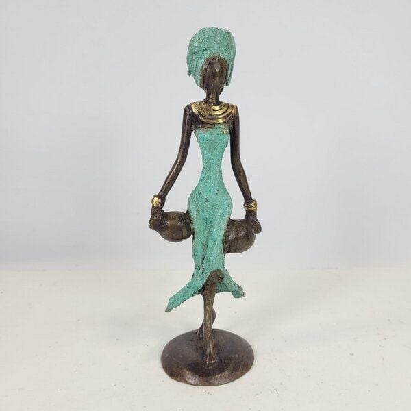 Moogoo Creative Africa Bronze-Skulptur "Frau mit zwei Amphoren" by Soré | verschiedene Farben und Größen von Moogoo Creative Africa