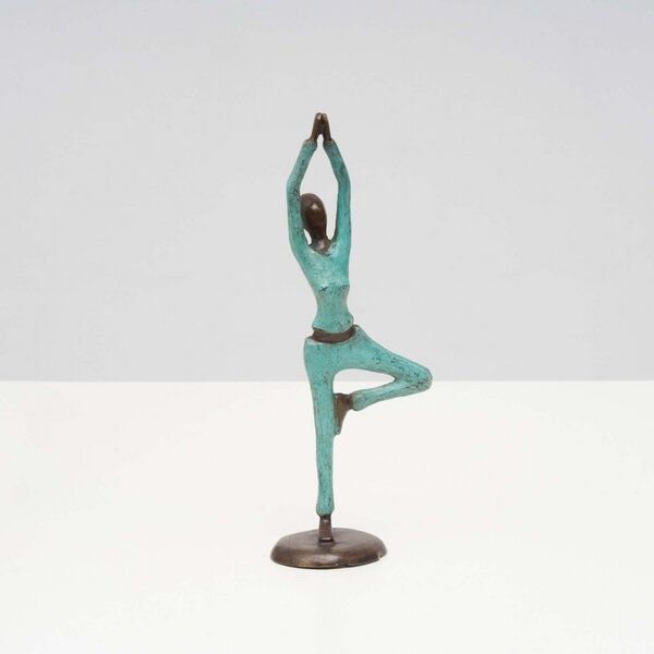 Moogoo Creative Africa Bronze-Skulptur Yoga "Vrksasana" | Einbeinstand, Baum | by Hamidou | verschiedene Farben und Größen von Moogoo Creative Africa