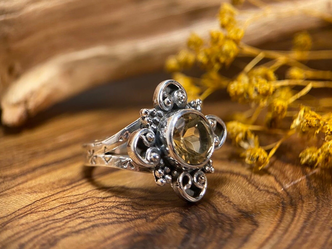 Silberring Boho Stil Mit Citrin | Ringe Für Geschenk Vintage Handarbeit Hippiechick Zitrin Schmuck Ring Rundem Silberring Boho Stil Mit Citrin | Ringe Für Geschenk Vintage Handarbeit Hippiechick Zitrin Schmuck Ring Rundem von MooiMundiArt