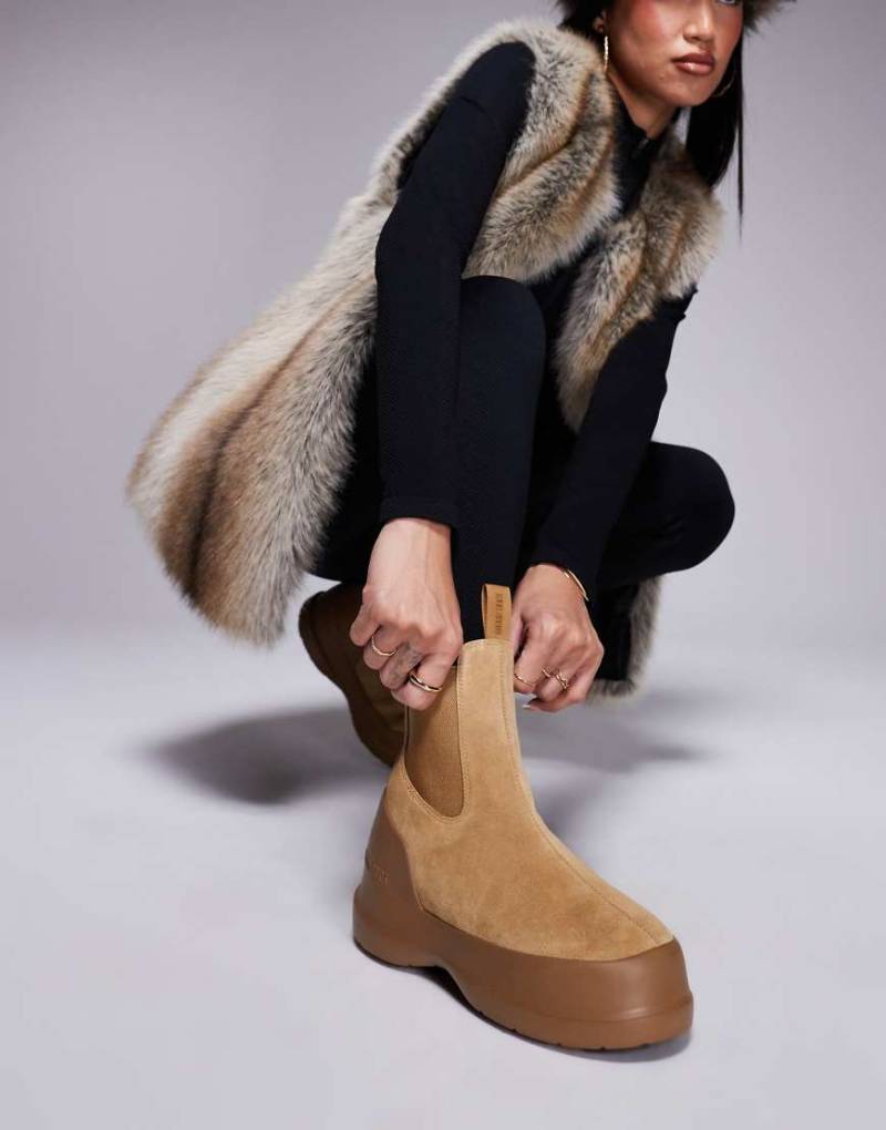 Moon Boot - Luna - Chelsea-Stiefel in Hellbraun mit Unisex-Passform von Moon Boot