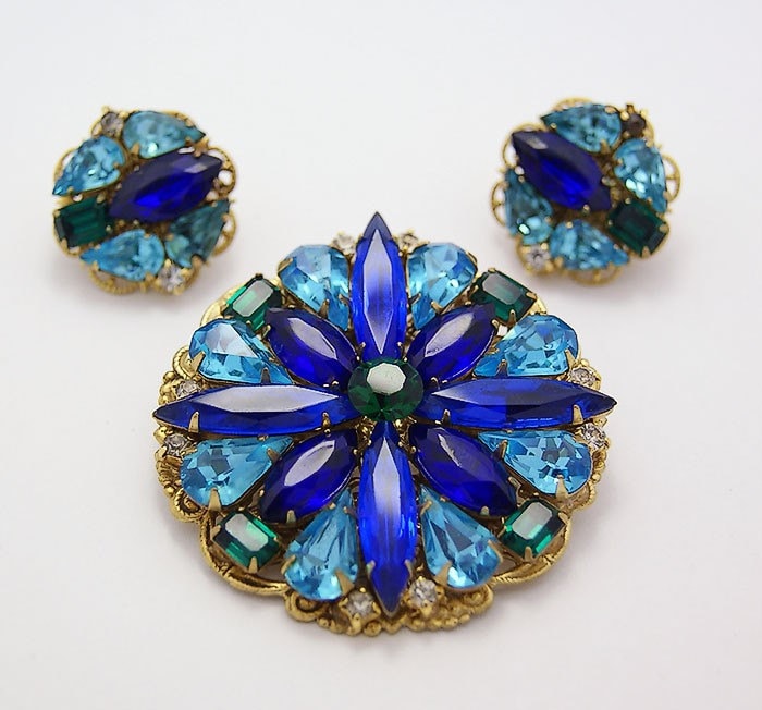 Saphir, Aqua Und Smaragd Strassfarbene Brosche/Anhänger Ohrclips von MoonBubbles