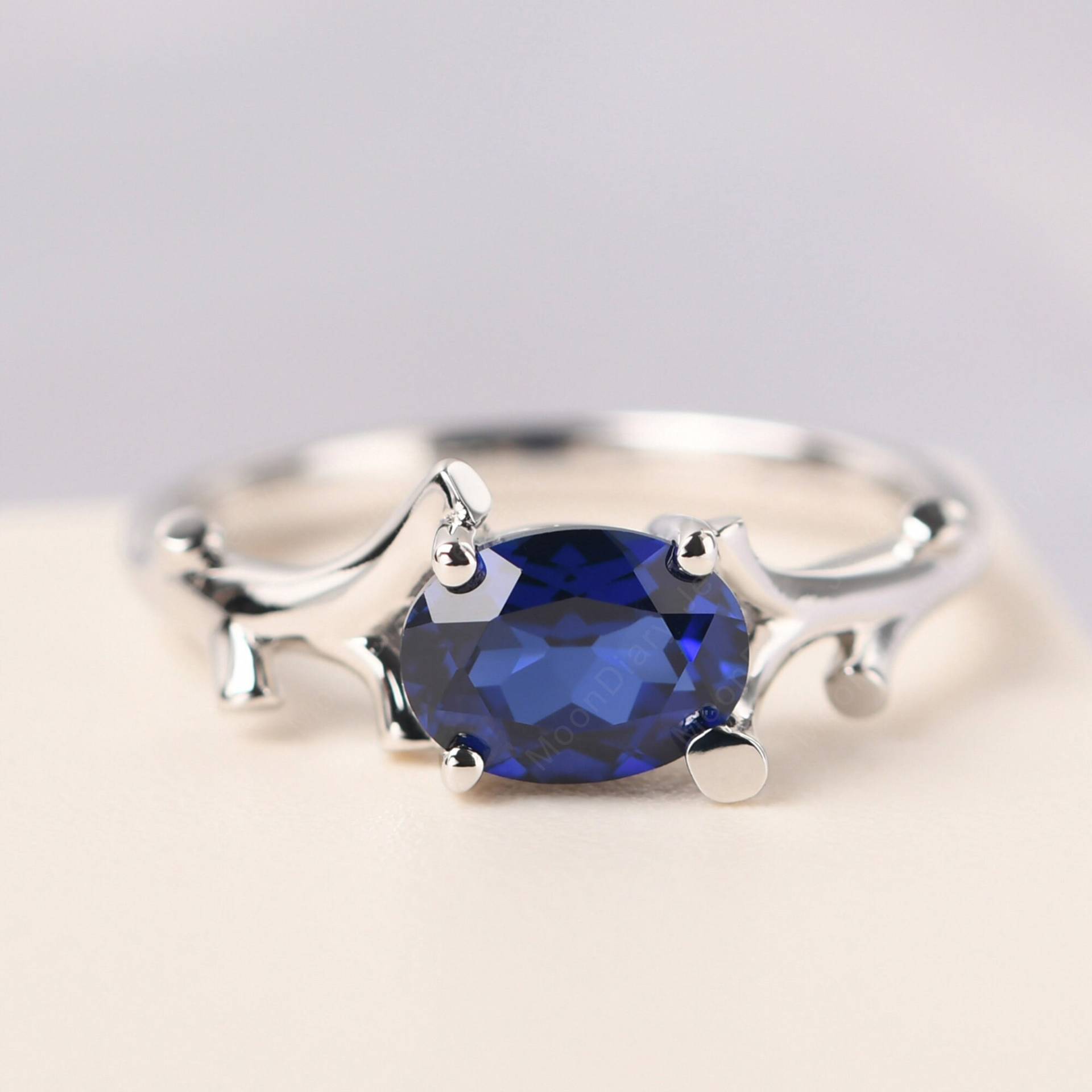 Benutzerdefinierte Saphir Statementring Aus Sterlingsilber Oval Förmigen Ast Ring September Geburtsstein Benutzerdefinierte Saphir Statementring Aus Sterlingsilber Oval Förmigen Ast Ring September Geburtsstein von MoonDiaryJewelry
