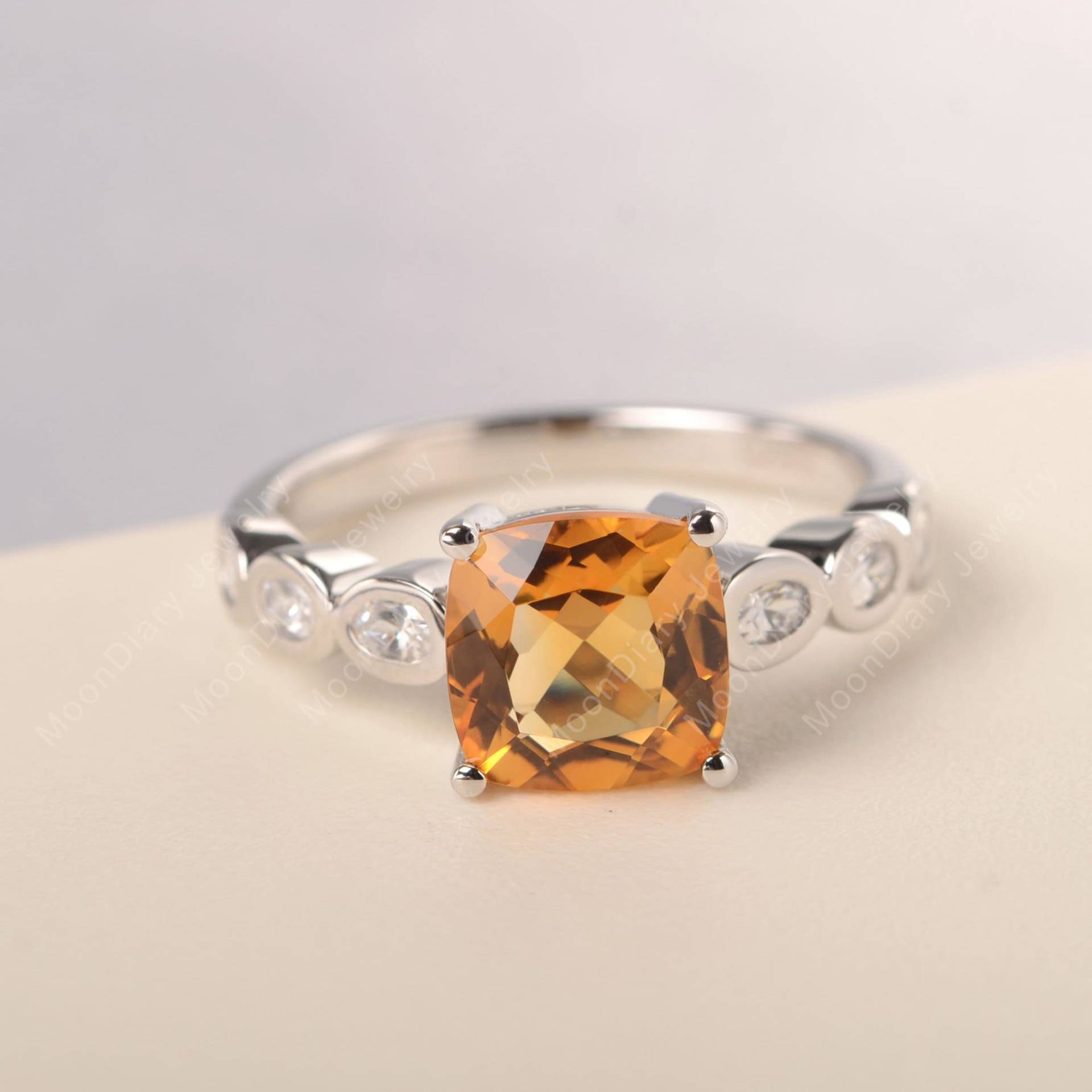 Echter Natürlicher Citrin Ring Aus Sterlingsilber Kissenschliff November Geburtsstein Handgemachter Statementring Echter Natürlicher Citrin Ring Aus Sterlingsilber Kissenschliff November Geburtsstein Handgemachter Statementring von MoonDiaryJewelry