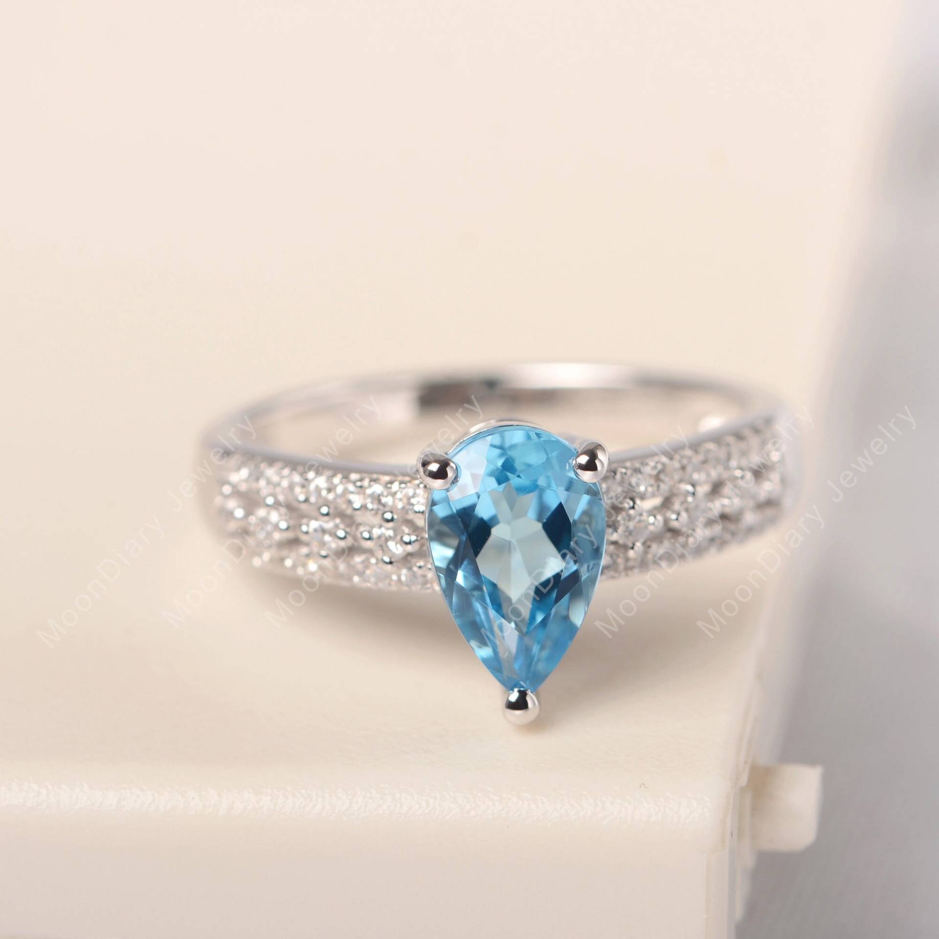 Echte Schweizer Blau Topas Verlobungsring Solide Sterling Silber Birne Geschnitten Vorschlag Ring November Geburtsstein von MoonDiaryJewelry