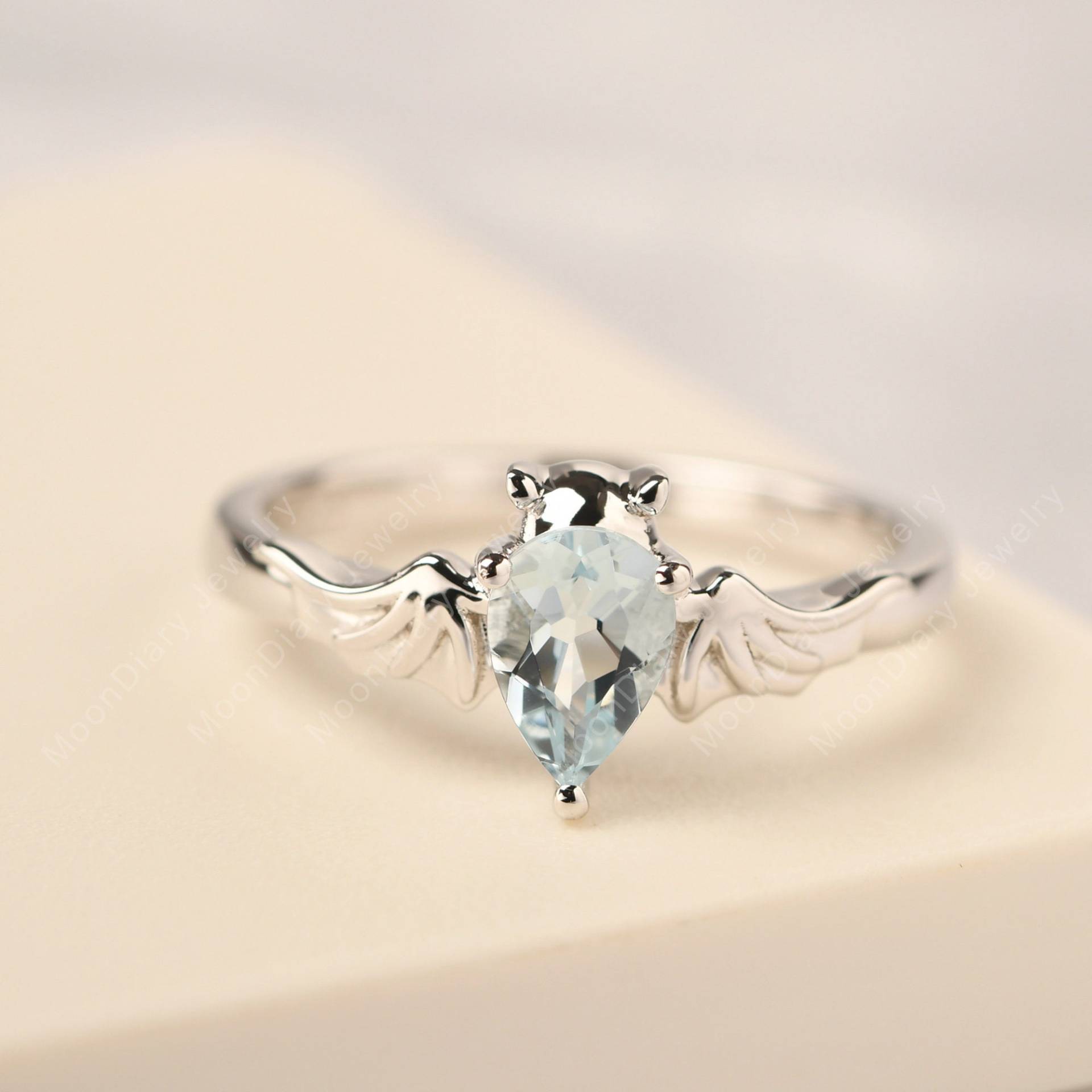 Aquamarin Versprechen Ring Solid Sterling Silber März Geburtsstein Aquamarin Versprechen Ring Solid Sterling Silber März Geburtsstein von MoonDiaryJewelry